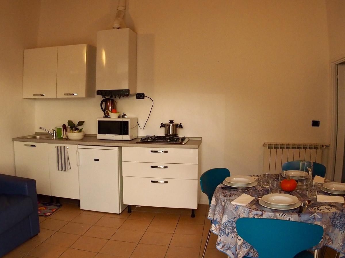Casa Vacanze Bungalow I Girasoli Ventimiglia Esterno foto