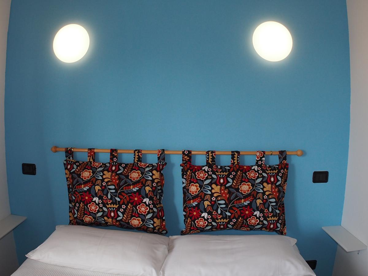 Casa Vacanze Bungalow I Girasoli Ventimiglia Esterno foto